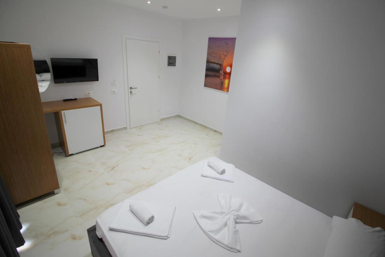 Moonshine Hotel Ksamil Exterior foto