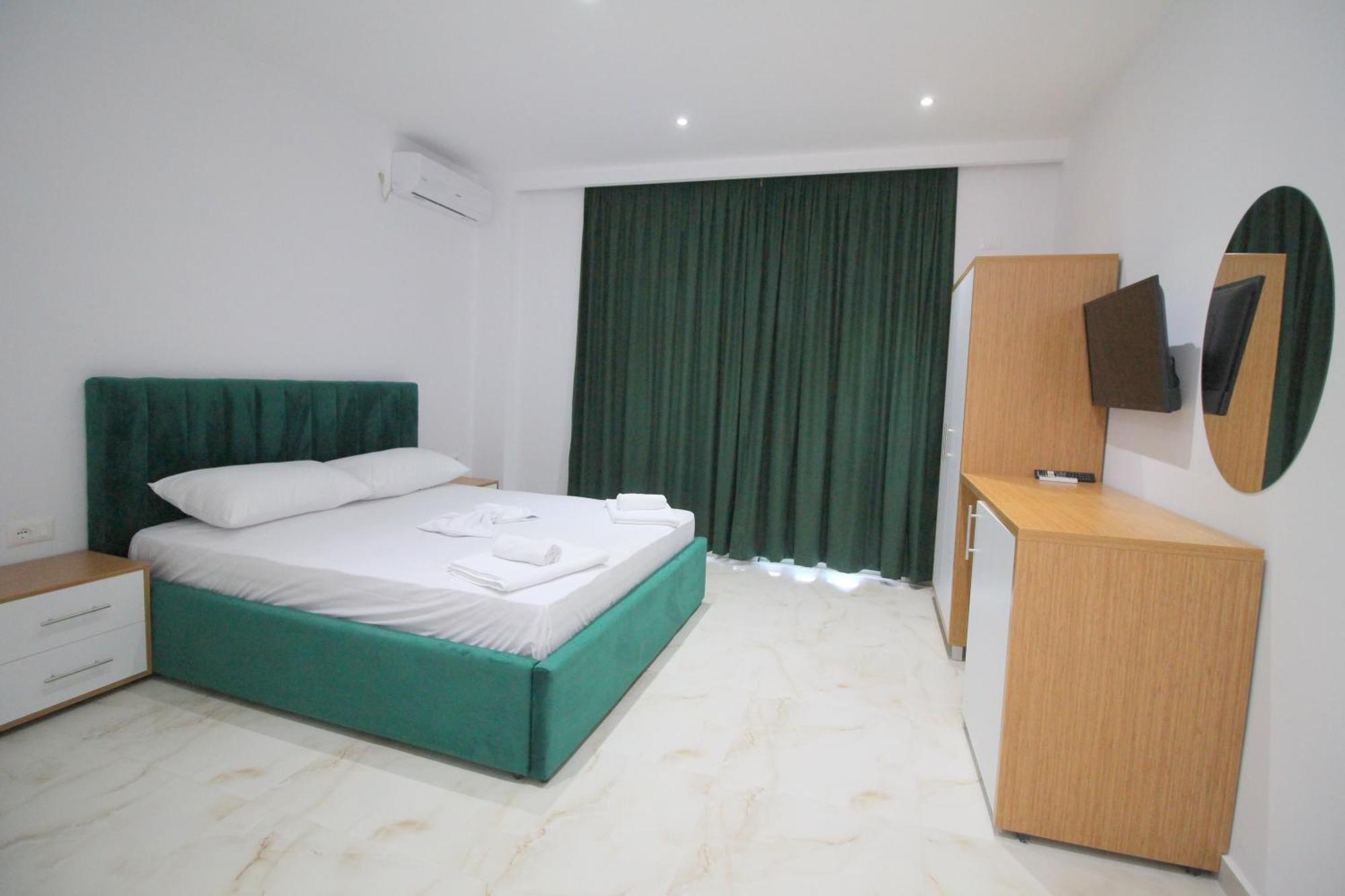 Moonshine Hotel Ksamil Exterior foto